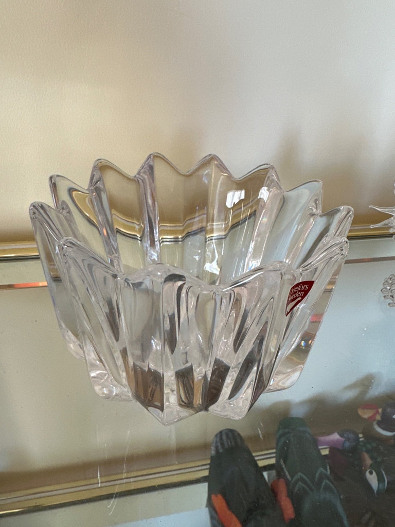 Crystal glass desk clock with bowls and state dishes - image 3 of 13