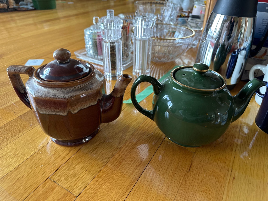 Teapots, mugs, More  - image 8 of 11