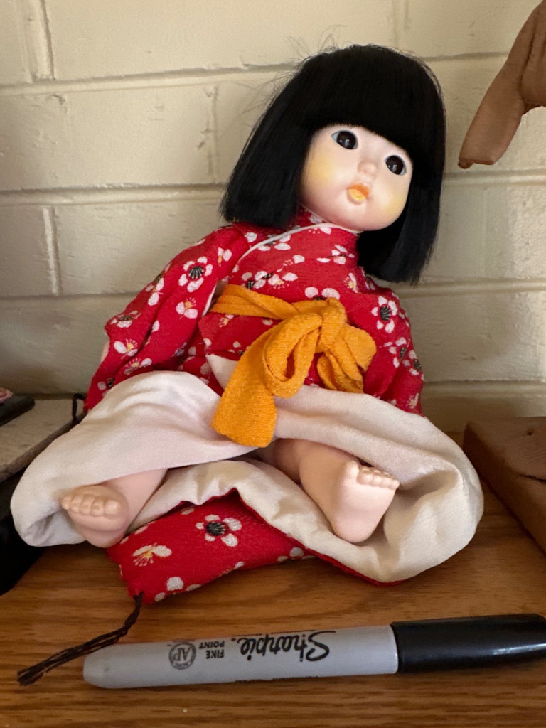 Decorative Japanese kimono dolls, figurine.  - image 11 of 12