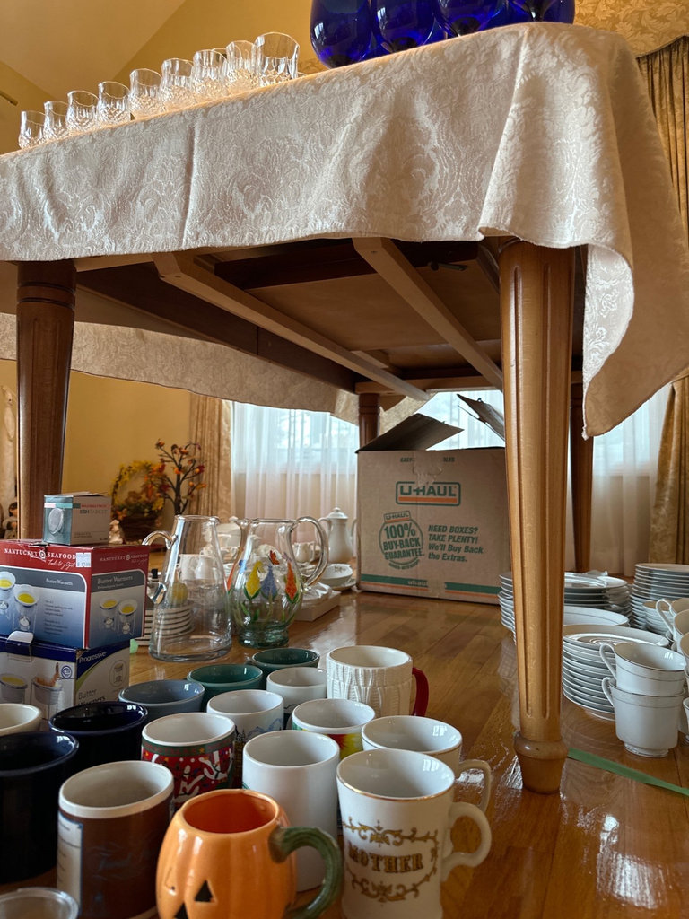 Dining table  - image 3 of 5