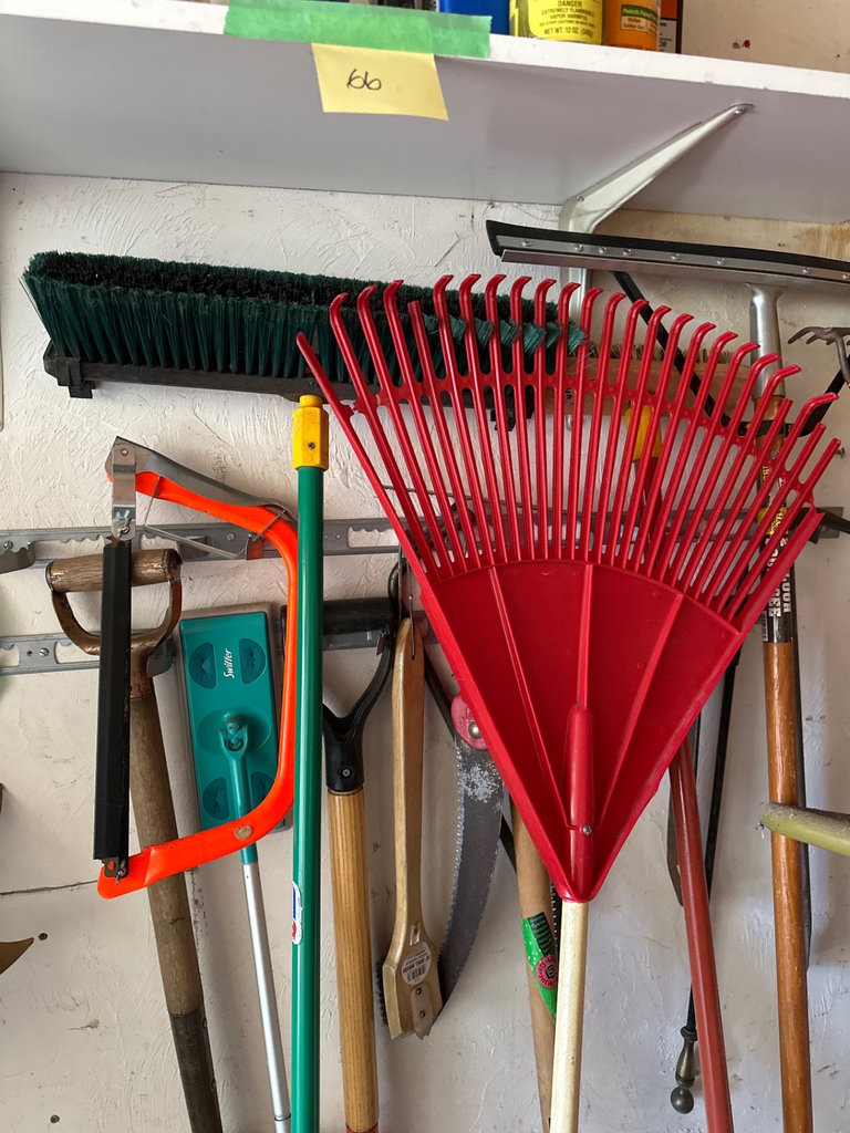 Gardening and workshop tools - image 4 of 6