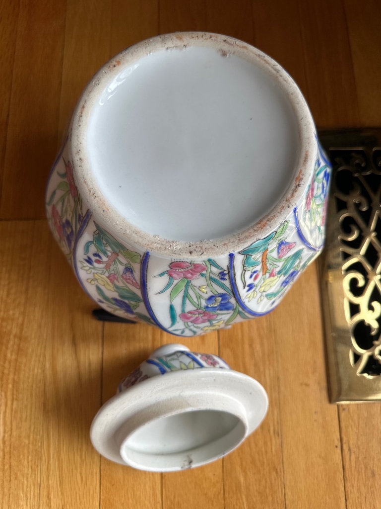 Asian Cerramic vases, Lidded Jar  - image 9 of 19
