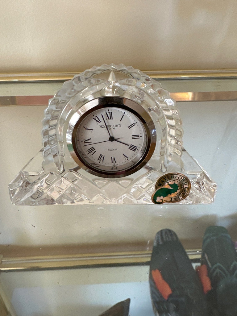 Crystal glass desk clock with bowls and state dishes - image 7 of 13