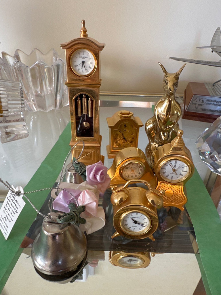 Table Clocks, Brass Kangaroo, more  - image 1 of 10
