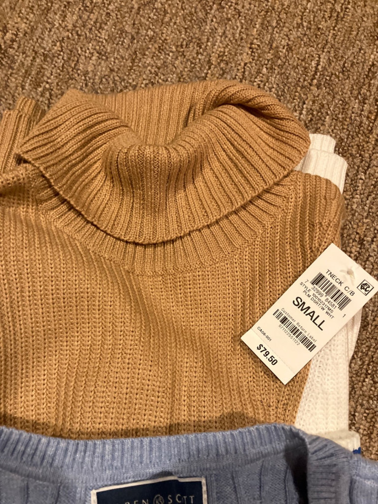 Assorted women's knitwear and sweaters - image 2 of 7