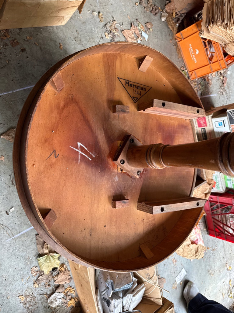 Round Pedestal Dining Table, Model 7344 (Mersman) - image 5 of 8