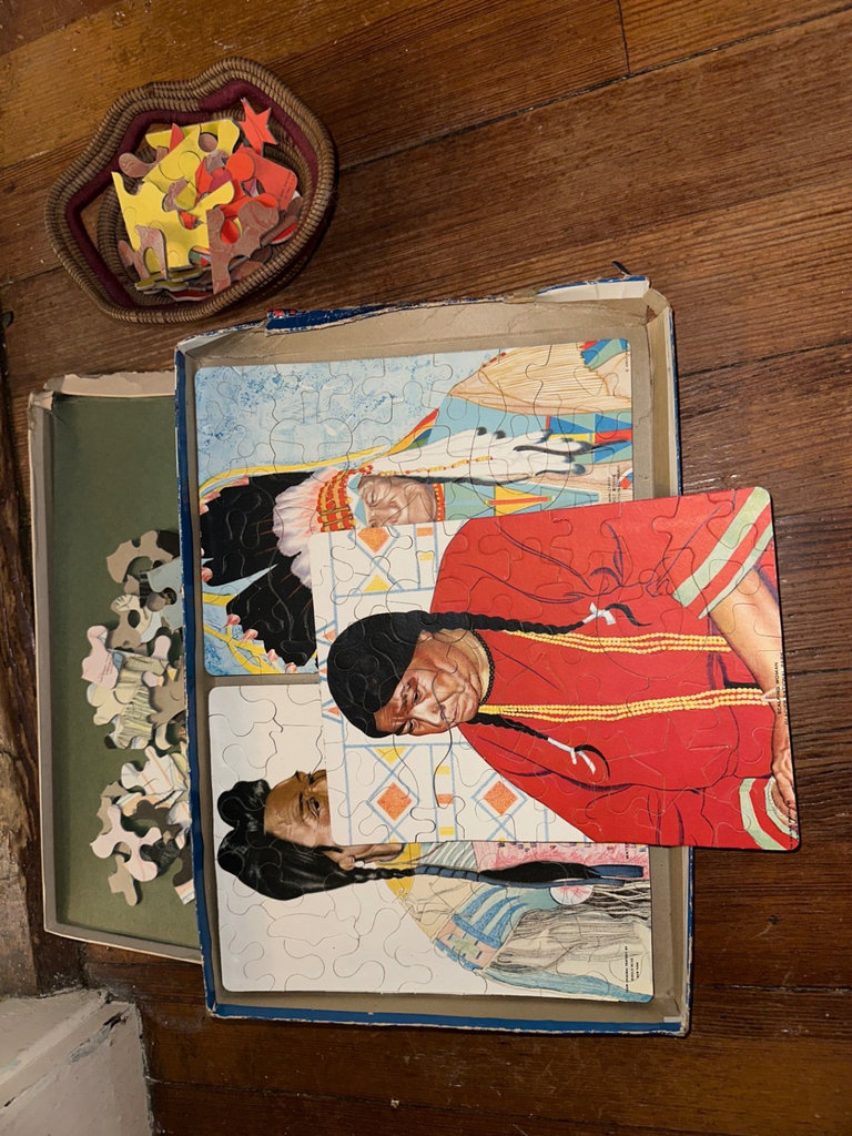 Vintage board games, puzzles, and game accessories - image 4 of 6