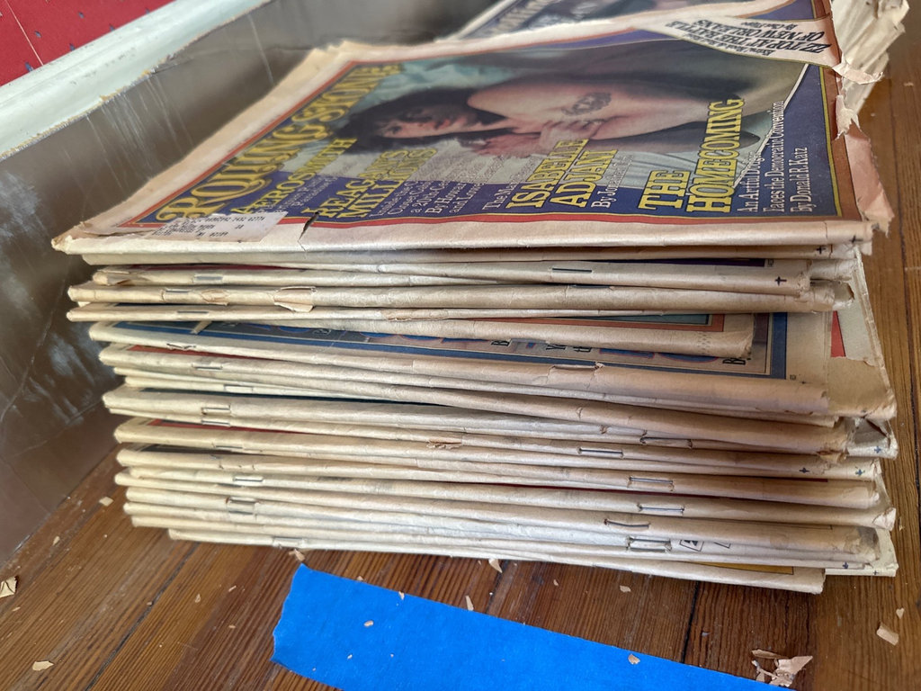 Stack of vintage Rolling Stone magazines and related periodicals - image 4 of 11