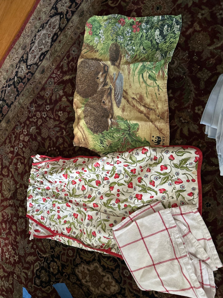 Prima Vera damask table linens, more  - image 5 of 5