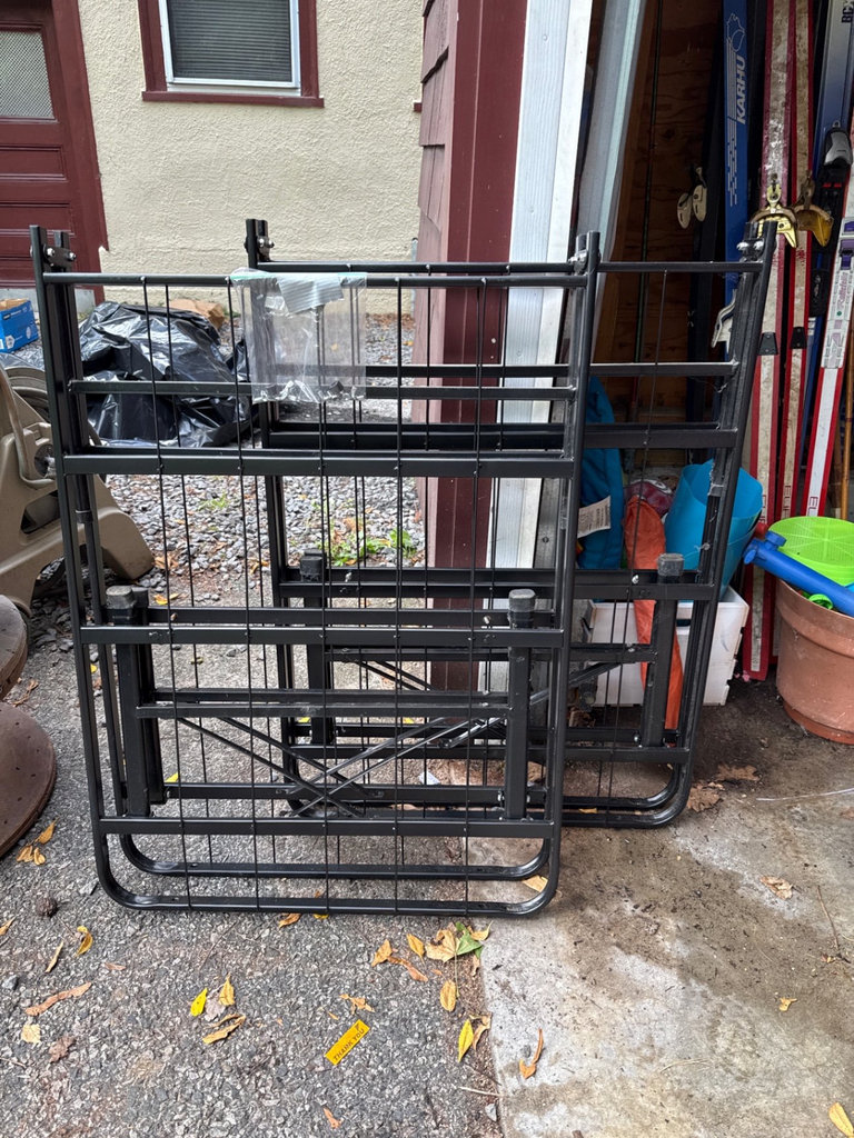 Black metal bed frame set - image 5 of 6