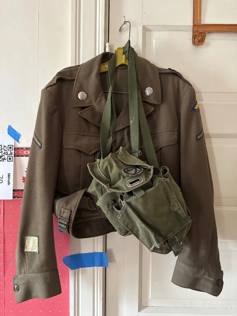 Vintage Military-style jacket with olive-green field bags - image 1 of 4