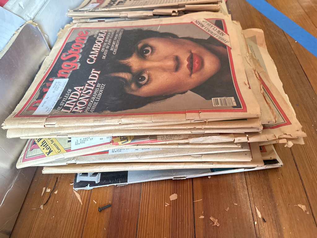 Stack of vintage Rolling Stone magazines and related periodicals - image 7 of 11