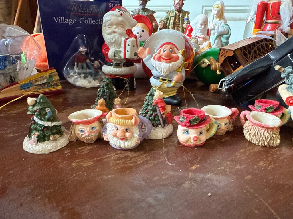 Lumistella, Lefton, Precious Moments and more Christmas Figurines and Ornaments Collection - image 11 of 26
