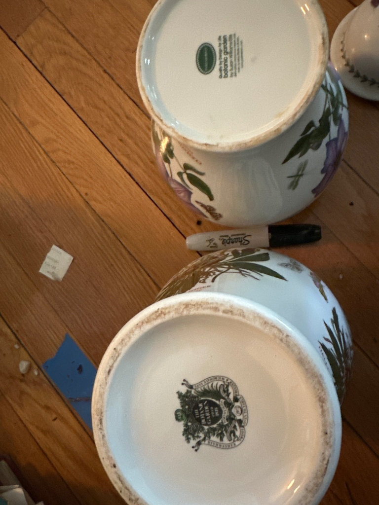 Betschdorf Vase, Port Meirion Botanic Garden vases and more - image 11 of 11