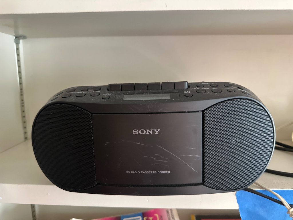 Portable Sony audio unit, alarm clocks, more  - image 2 of 9