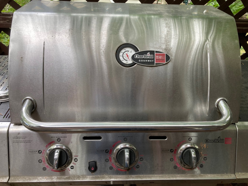 Gas grill NEEDS STARTER - image 3 of 5