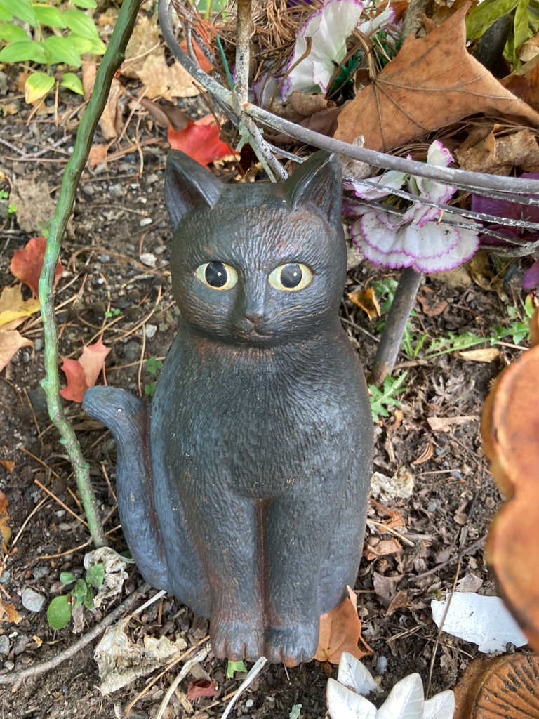 garden decor with bird bath and stained glass ornament - image 5 of 6