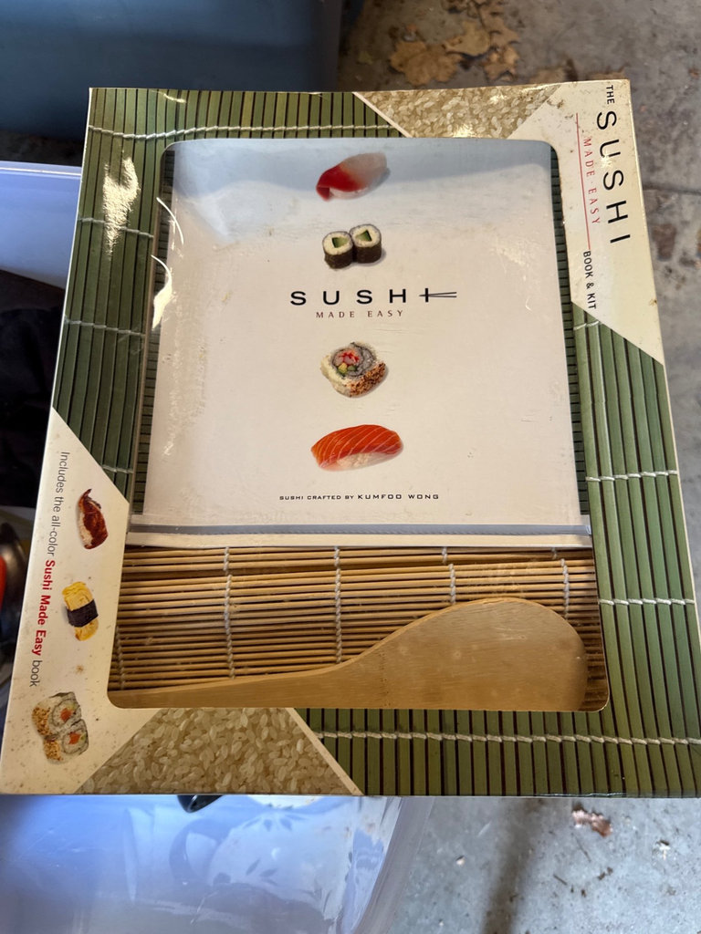 Assorted Kitchenware and Home Items - image 7 of 19