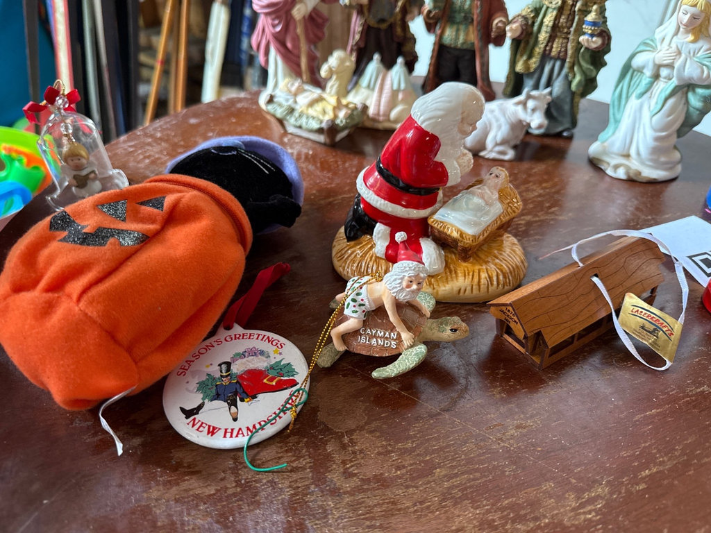 Lumistella, Lefton, Precious Moments and more Christmas Figurines and Ornaments Collection - image 16 of 26