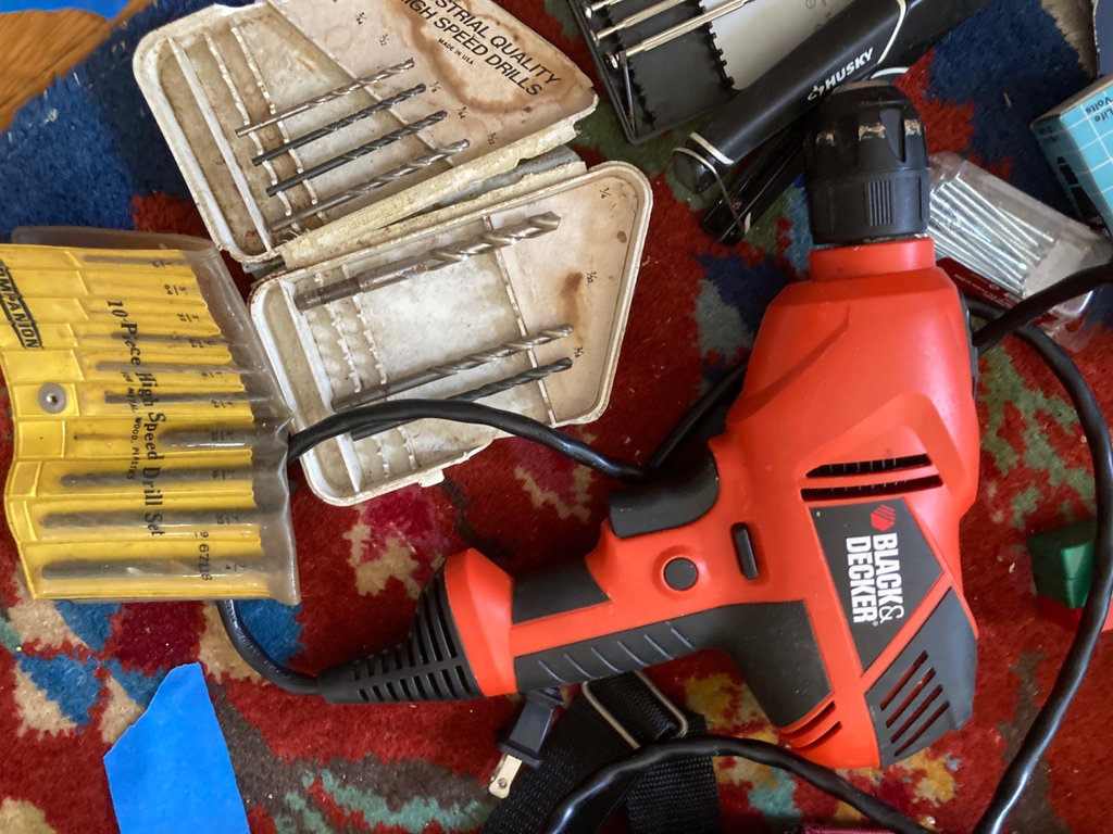 Assorted power tools and hardware - image 1 of 4