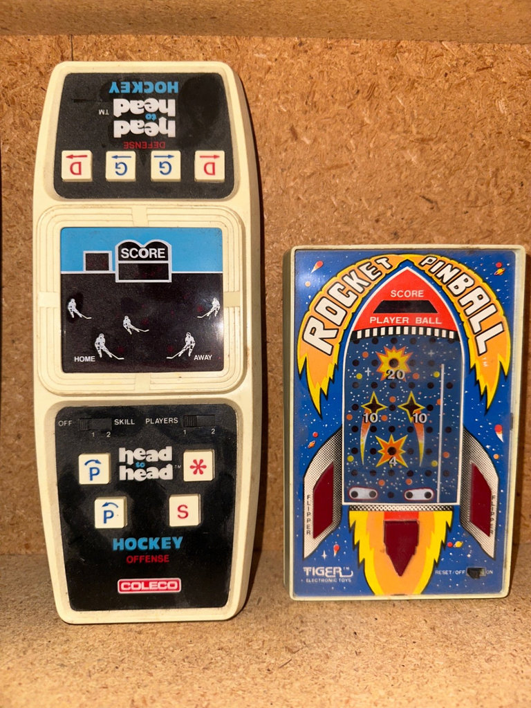 Vintage comics and handheld electronic toy games - image 6 of 7