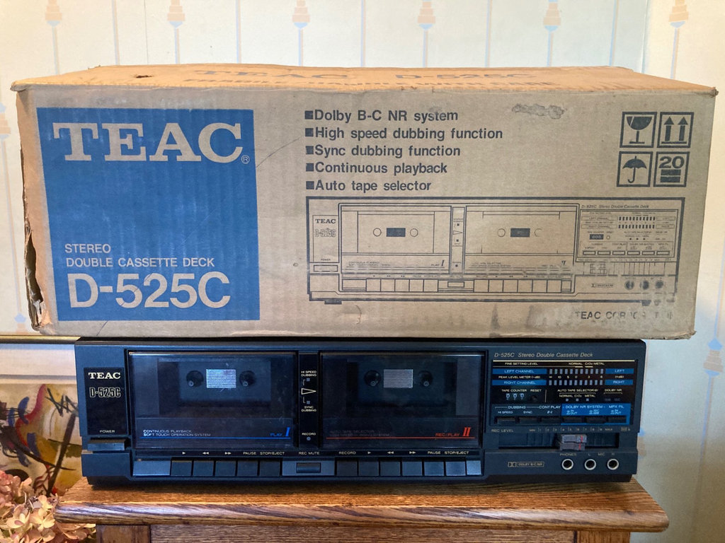 Onkyo and TEAC stereo equipment - image 1 of 12