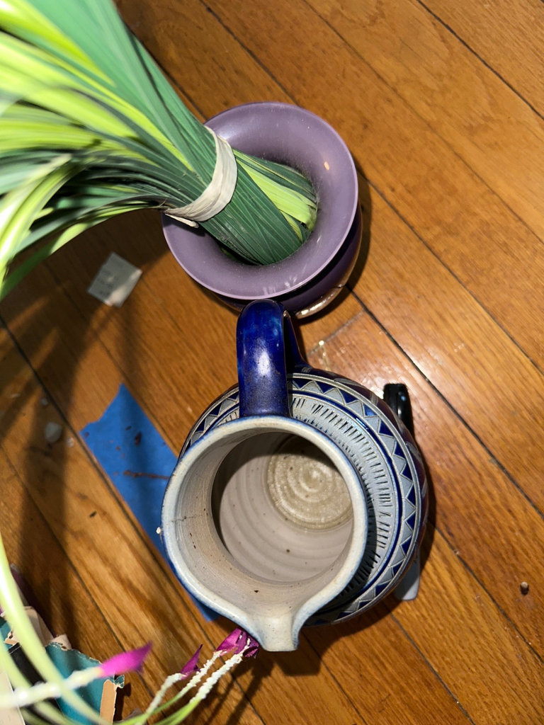 Betschdorf Vase, Port Meirion Botanic Garden vases and more - image 8 of 11