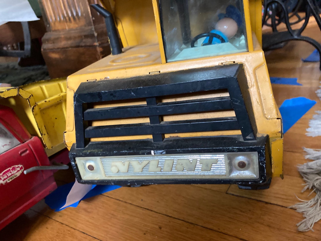 Vintage toy cars and trucks - image 3 of 11