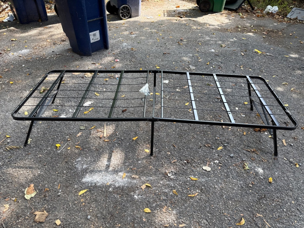 Black metal bed frame set - image 3 of 6