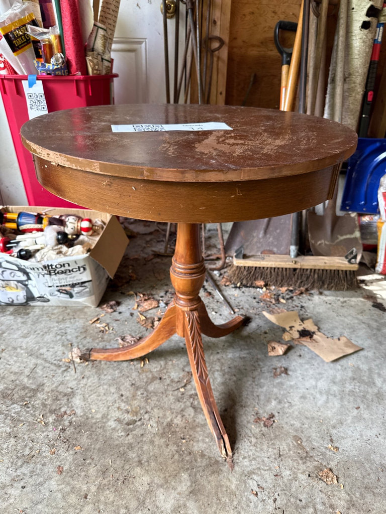 Round Pedestal Dining Table, Model 7344 (Mersman) - image 1 of 8