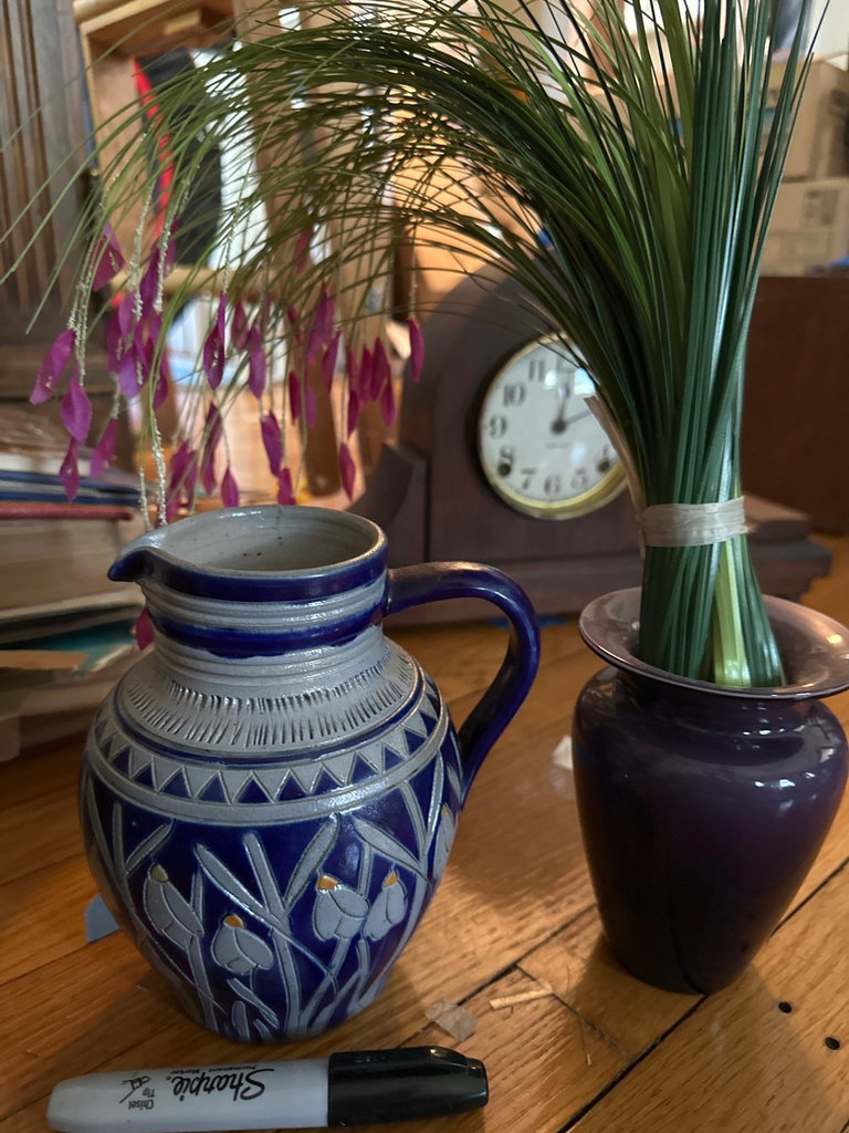 Betschdorf Vase, Port Meirion Botanic Garden vases and more - image 7 of 11