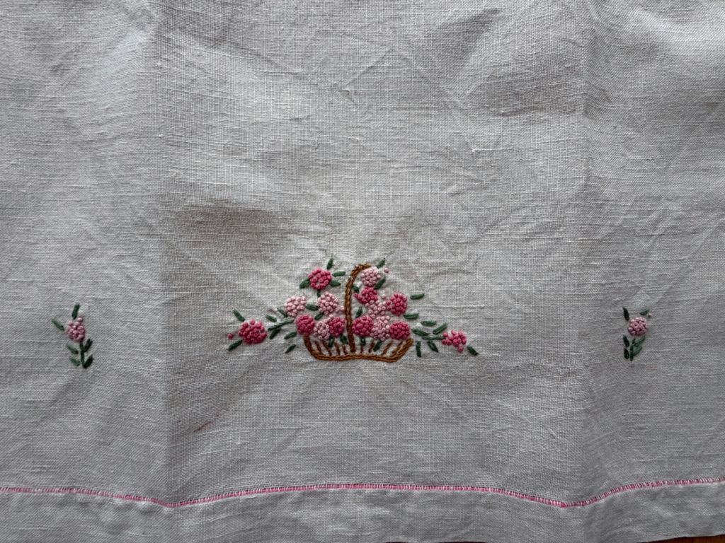 Vintage Linens - Hand Towels, Doilies, Other - image 6 of 14