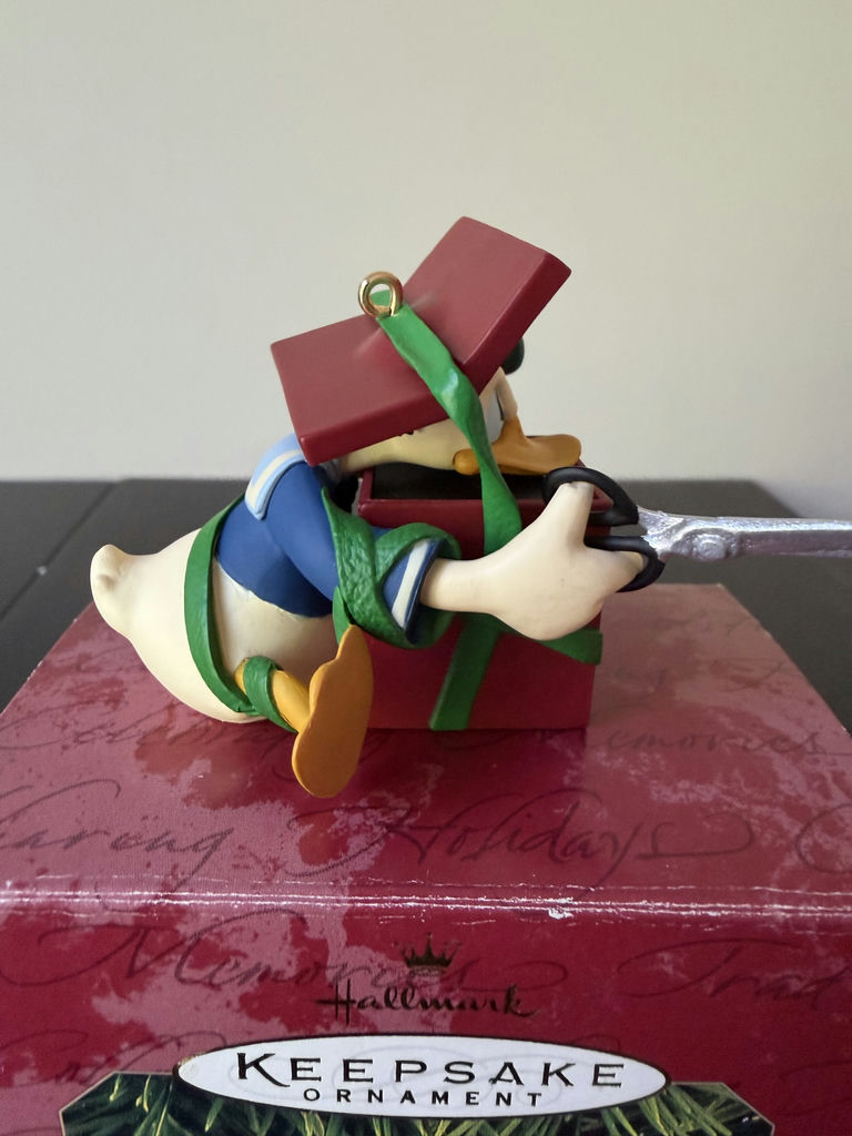 Jim Shore Disney Christmas Figurine & Hallmark Donald Duck Ornament - image 10 of 13