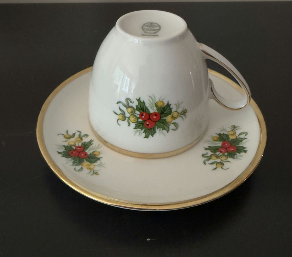 Vintage Christmas Items - image 7 of 18