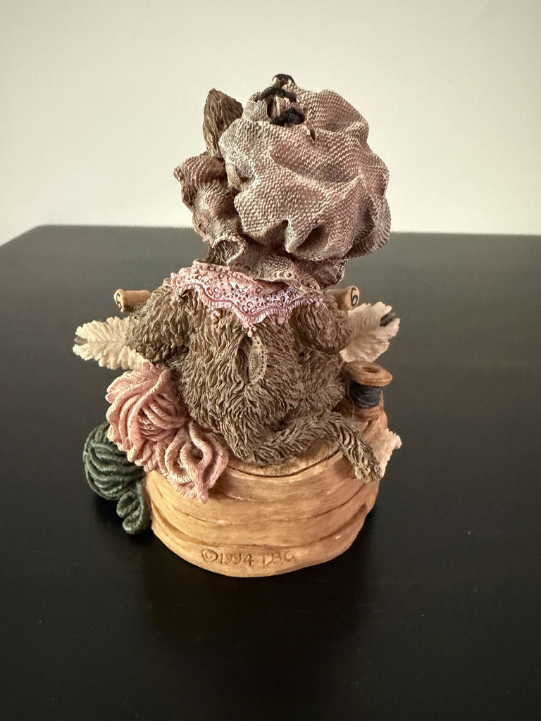 Vintage Trinket Boxes - One Music Box - image 3 of 15