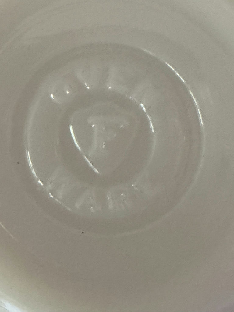 Vintage Milk Glass - 7 Pieces - image 3 of 6