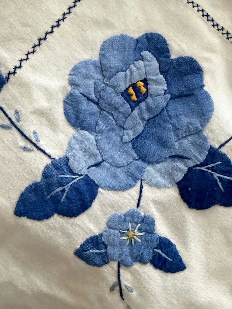 Vintage Handmade Table Linens: Appliqué Tablecloth/Napkins & Embroidered Placemats/Table Doily - image 3 of 10