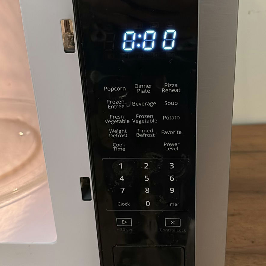 Whirlpool Countertop Microwave Oven - image 3 of 9