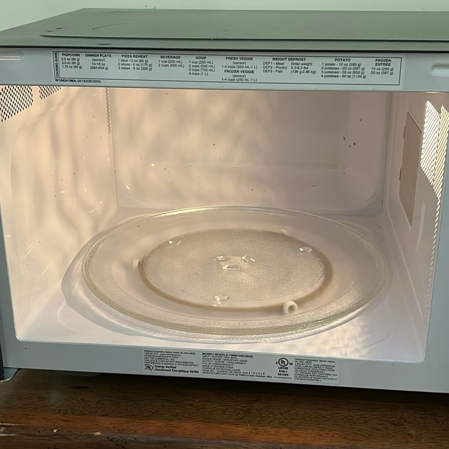 Whirlpool Countertop Microwave Oven - image 2 of 9