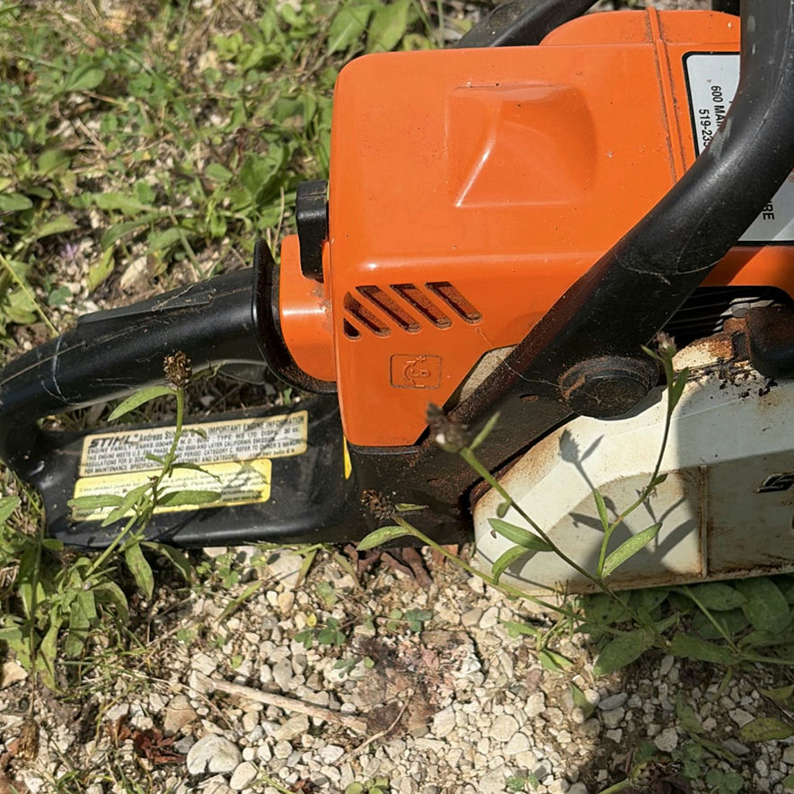 Stihl 011AVT Chainsaw - image 6 of 7
