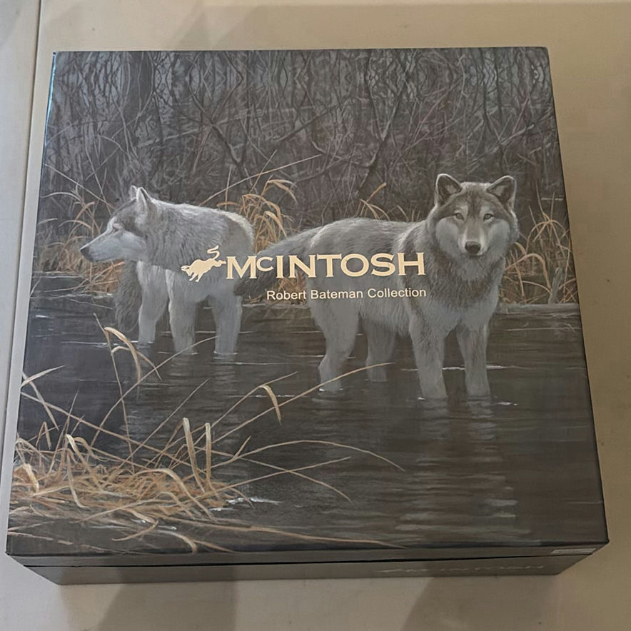 McIntosh Robert Bateman Collection Wolf Mug Set and Assorted Pottery - image 7 of 15