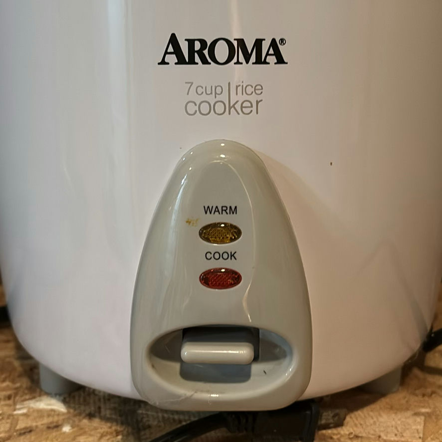 Keurig Single-Serve Coffee Maker and Aroma 7-Cup Rice Cooker - image 10 of 11