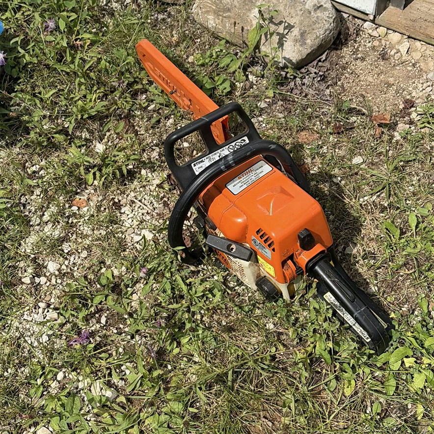Stihl 011AVT Chainsaw - image 1 of 7