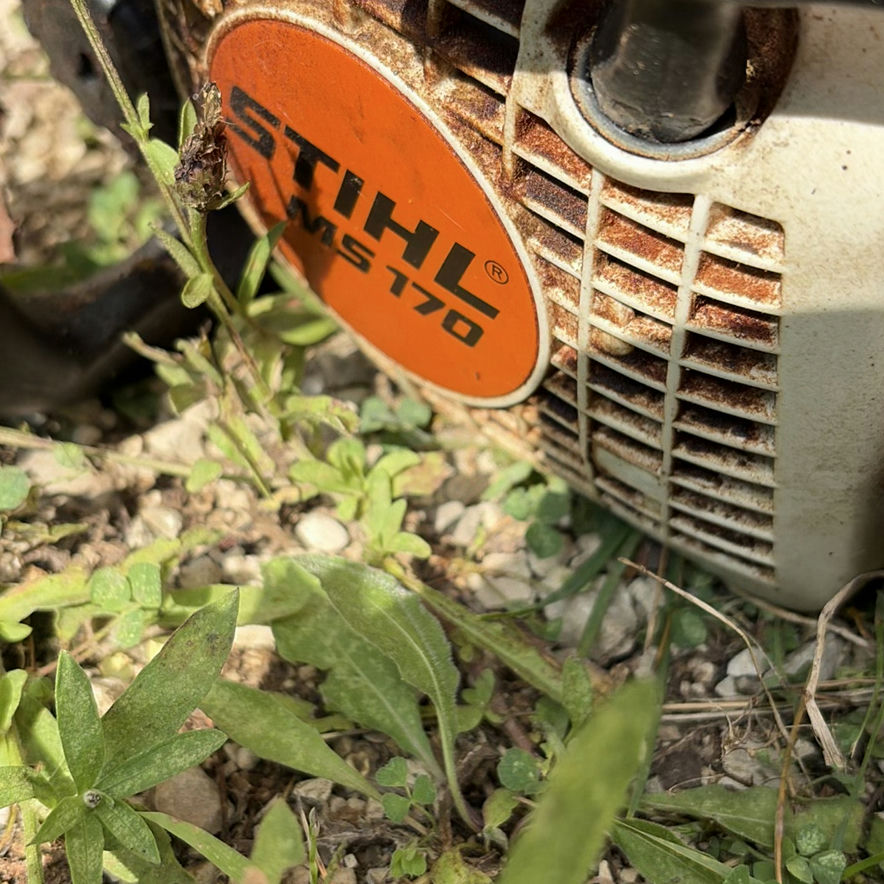 Stihl 011AVT Chainsaw - image 2 of 7