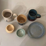 McIntosh Robert Bateman Collection Wolf Mug Set and Assorted Pottery - thumbnail 9 of 15