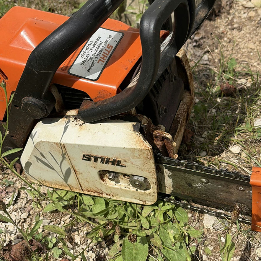 Stihl 011AVT Chainsaw - image 5 of 7