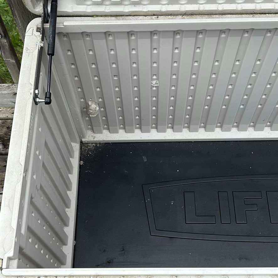 Lifetime Outdoor Storage Deck Box - image 8 of 12