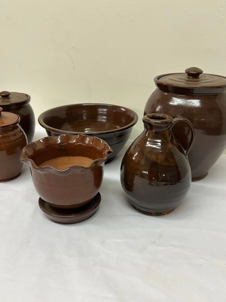 A Collection of Studio Pottery - image 3 of 8