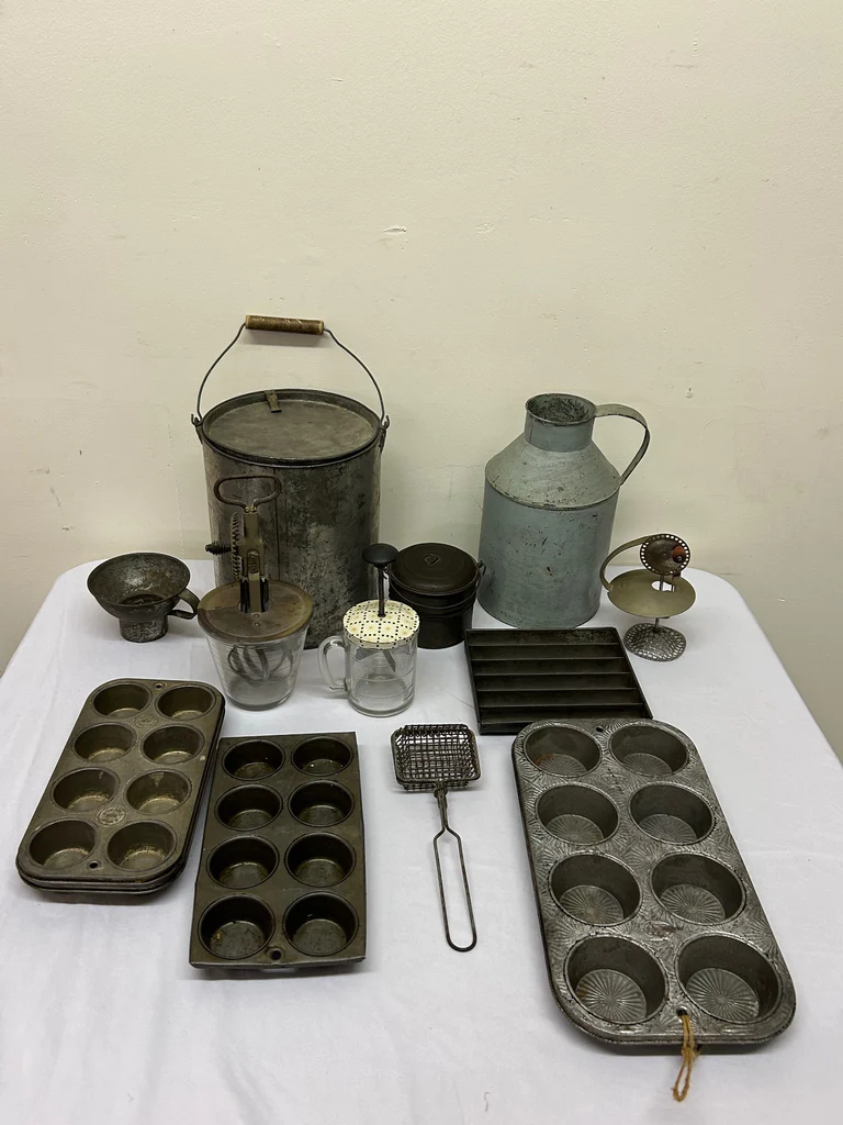 Country Kitchen Items  - image 1 of 10