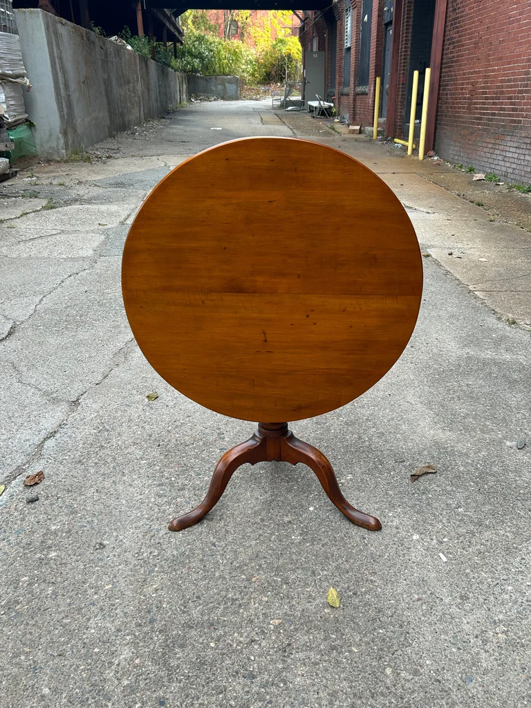 Round Cherry Tilt Top Table - image 2 of 6